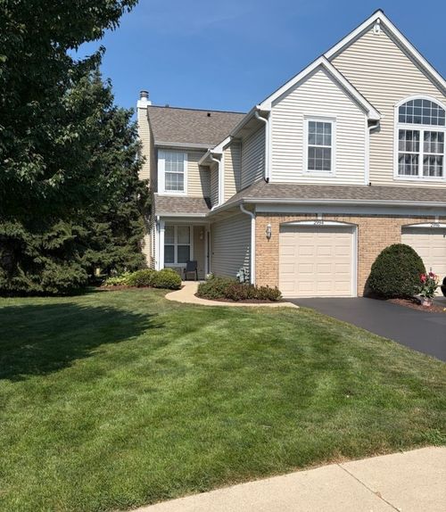 2994 Waters Edge Cir, Aurora, IL, 60504-3281 | Card Image