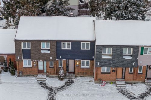 1314 Cedarcroft Cres, Gloucester, ON, K1B5C7 | Card Image