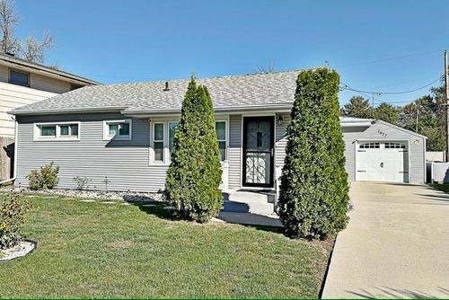 1617 N 25th St, Fort Dodge, IA, 50501-7918 | Card Image