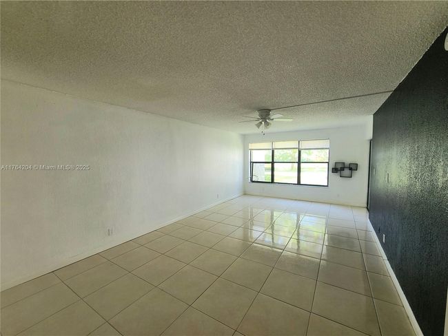 APT-223 - 2318 S Cypress Bend Dr, Condo with 1 bedrooms, 2 bathrooms and null parking in Pompano Beach FL | Image 7