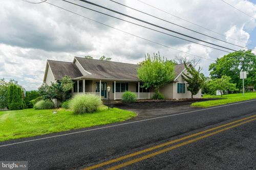 5802 Furnace Rd, YORK, PA, 17406-8801 | Card Image