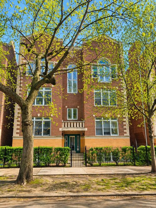 gn-4237 Kenmore Ave, CHICAGO, IL, 60613-6201 | Card Image