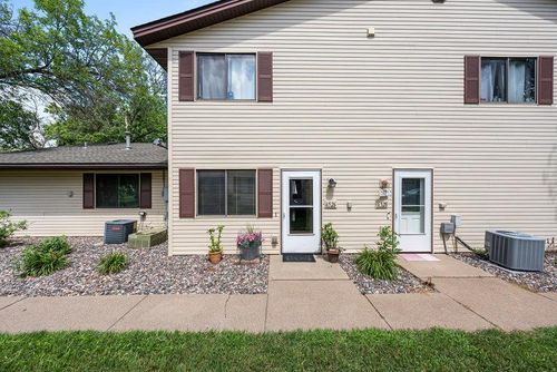 6526 83rd Ct N, Brooklyn Park, MN, 55445-2286 | Card Image