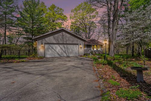 1890 Dillingham Dr, Allegan, MI, 49010-9484 | Card Image