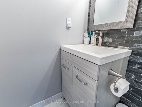 1616-250 Webb Dr, Mississauga, ON, L5B3Z4 | Card Image