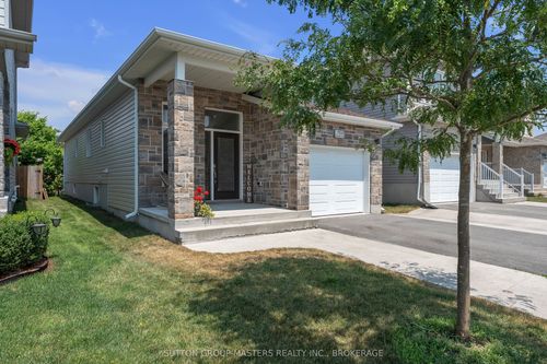1634 Crimson Cres, Kingston, ON, K7P0J3 | Card Image
