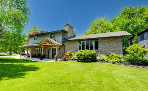 194 Queen St, Atwood, ON, N0G1B0 | Card Image