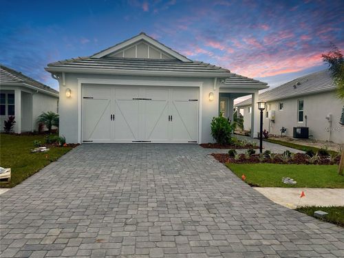 8193 Sternway Road, Sarasota, FL, 34240 | Card Image