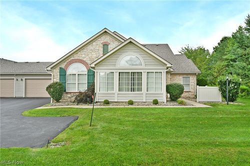 1204 River Glen Drive Ne, Warren, OH, 44484 | Card Image