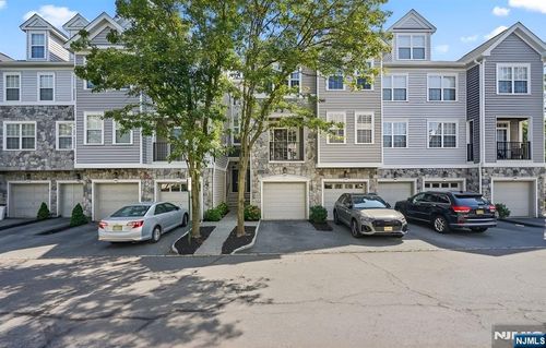 107 Brittany Ct, Clifton, NJ, 07013-2680 | Card Image