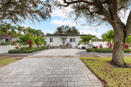 0-880 Oriole Ave, Miami Springs, FL, 33166-3814 | Card Image