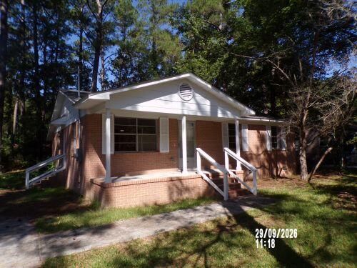 604 King St, Walterboro, SC, 29488-5330 | Card Image