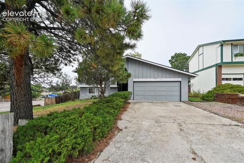 3202 Bell Mountain Dr, Colorado Springs, CO, 80918-1847 | Card Image