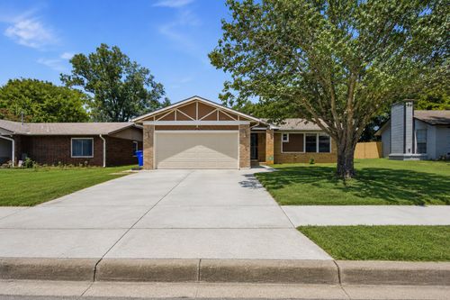 1208 Jackson St, Broken Arrow, OK, 74012-8411 | Card Image