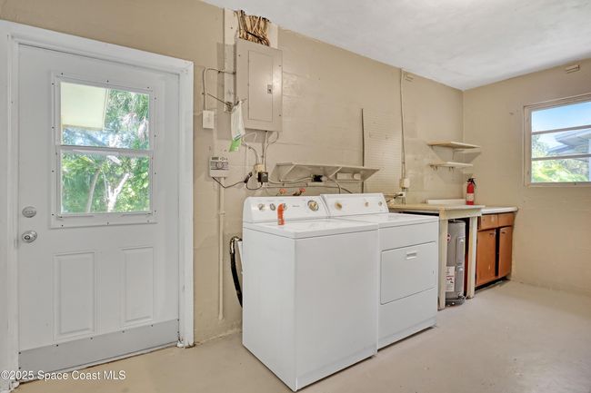 955 Samar Rd, House other with 3 bedrooms, 2 bathrooms and null parking in Cocoa Beach FL | Image 32