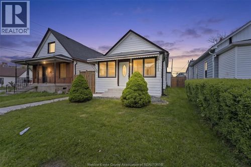 414 Parent Ave, Windsor, ON, N9A2C1 | Card Image