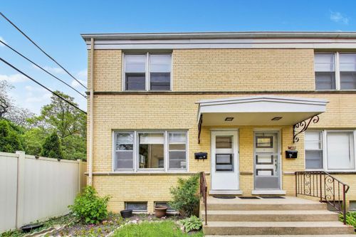 f-7911 North Ave, River Forest, IL, 60305-1035 | Card Image