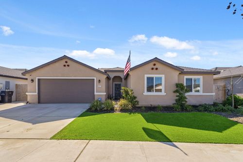 2131 W Ambassador Way, Hanford, CA, 93230-8632 | Card Image