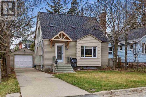 239 Simpson St, Sault Ste. Marie, ON, P6B2Z6 | Card Image
