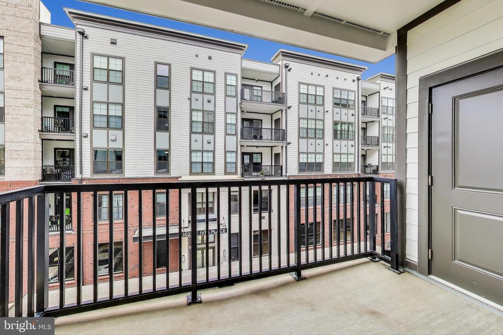 Residential in OXON HILL 3