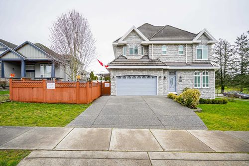 7811 148 St, Surrey, BC, V3S3G1 | Card Image