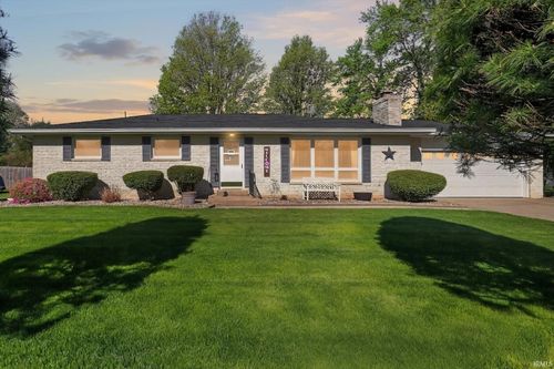 401 Colorado Dr, Goshen, IN, 46526-1403 | Card Image