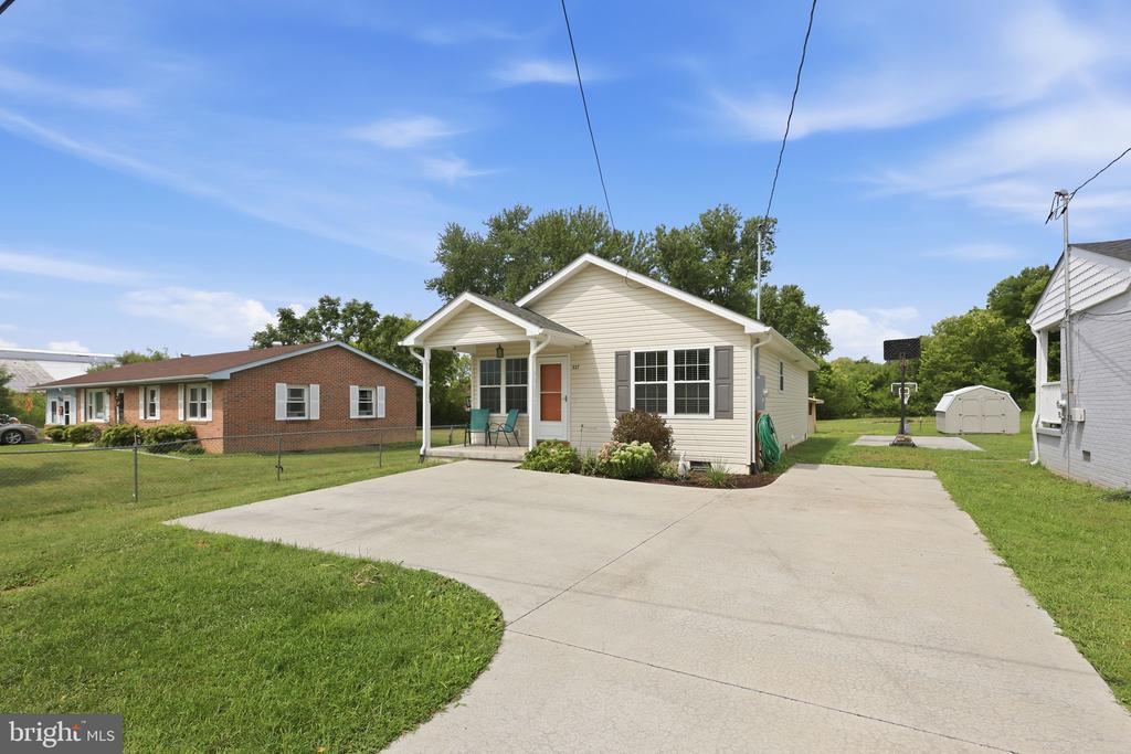 Residential in STRASBURG 3