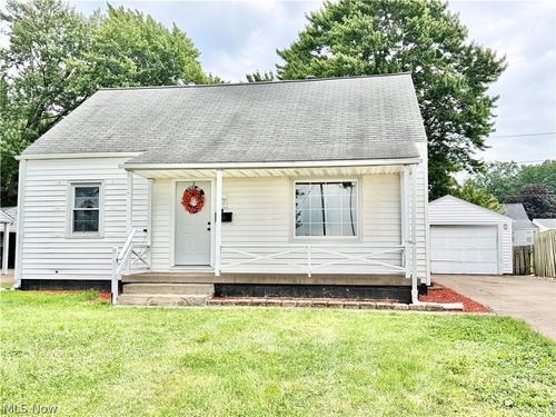 752 Laird Ave Ne, Warren, OH, 44483-5203 | Card Image