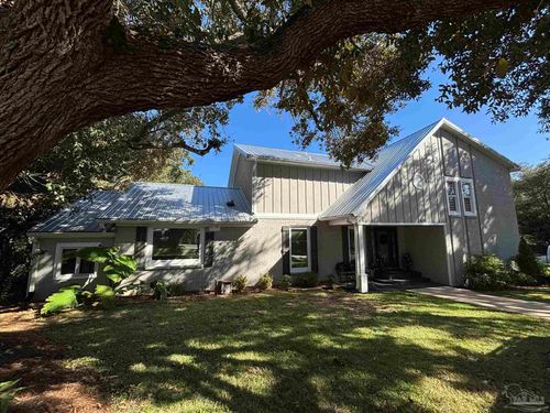 68 Shoreline Dr, Gulf Breeze, FL, 32561-4147 | Card Image