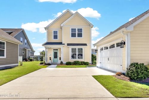 435 Goldeneye Ct, Beaufort, NC, 28516-1402 | Card Image