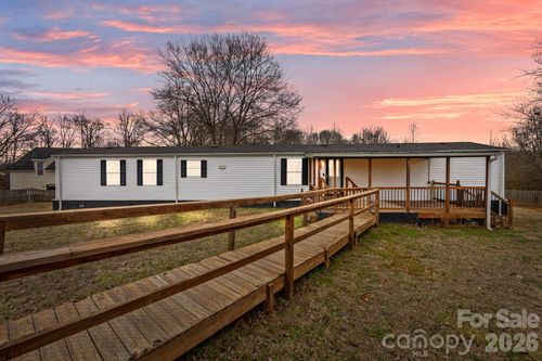 101 Twisted Oaks Ln, Gastonia, NC, 28052-9781 | Card Image