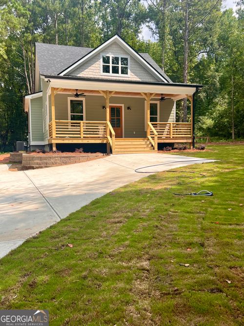 300 W Pine Ave, Comer, GA, 30629-3316 | Card Image