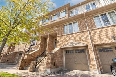 24 Lavan Lane, Condo with 3 bedrooms, 3 bathrooms and 2 parking in Ajax ON | Image 1