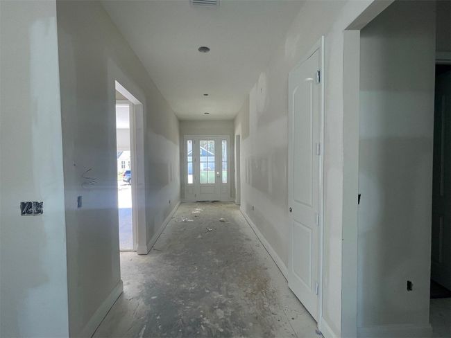 323 Sawgrass Dr, Home with 4 bedrooms, 3 bathrooms and null parking in YULEE FL | Image 4