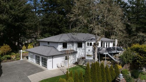 1006 Pheasantwood Pl, Saanich, BC, V8X4Z3 | Card Image