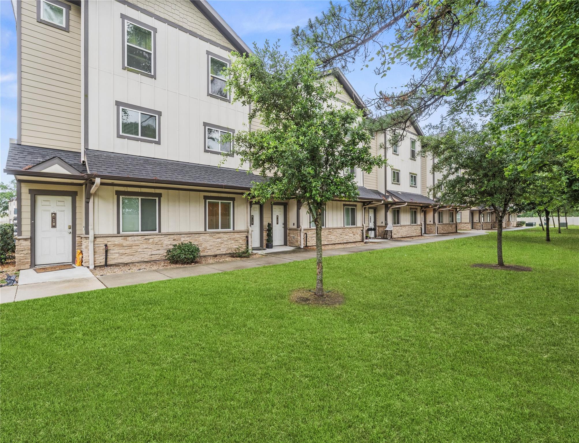 Residential Income in Cypress