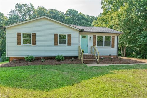 149 Marie Dr, King, NC, 27021-8724 | Card Image