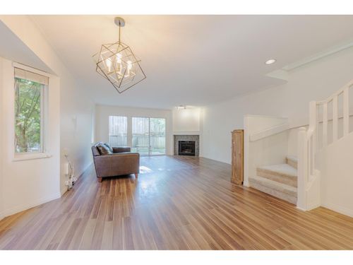 15-1828 Lilac Dr, Surrey, BC, V4A5C9 | Card Image