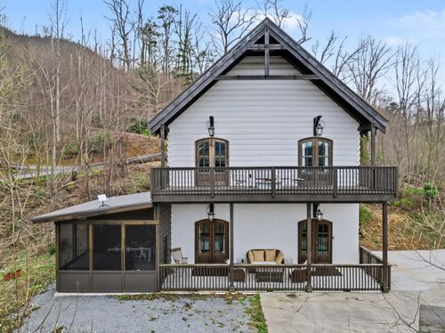 225 Chimney Tops Way, Gatlinburg, TN, 37738 | Card Image