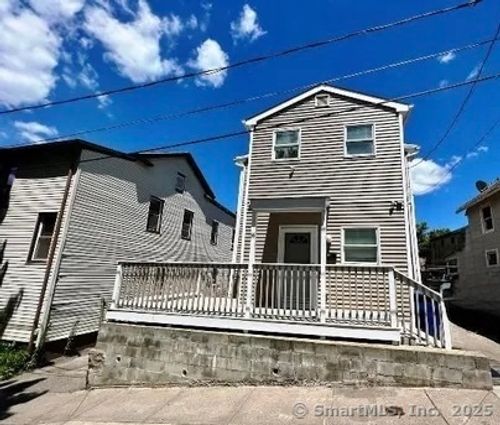 15 Martin St, Waterbury, CT, 06706-1319 | Card Image