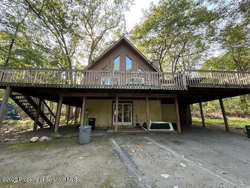 72 Country Club Dr, Thornhurst, PA, 18424-7977 | Card Image