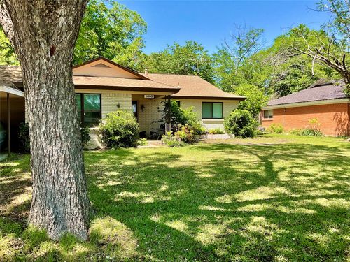 8600 Twilight Dr W, Benbrook, TX, 76116-7661 | Card Image