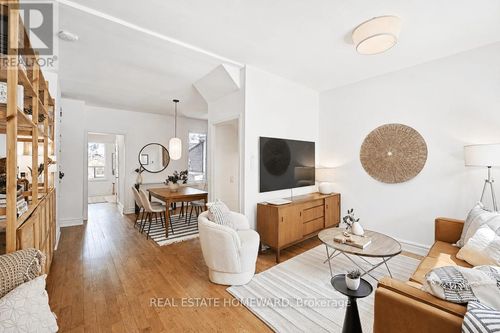 91 Carlaw Avenue, Toronto (South Riverdale), ON, M4M2R6 | Card Image