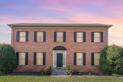 110 Ballentrae Ct, Hendersonville, TN, 37075-4574 | Card Image