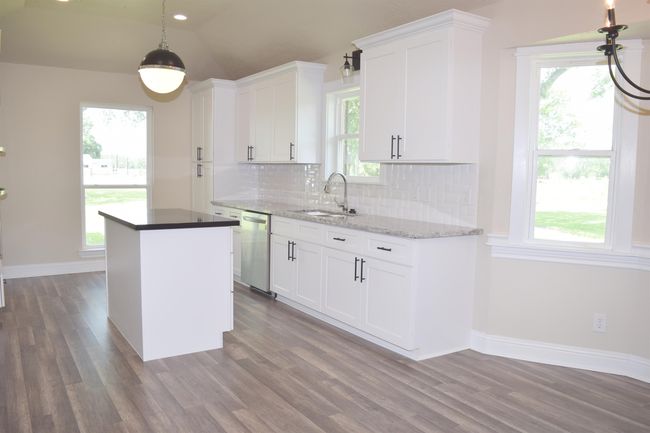 17647 Wise Rd, House other with 3 bedrooms, 3 bathrooms and null parking in Winnie TX | Image 11