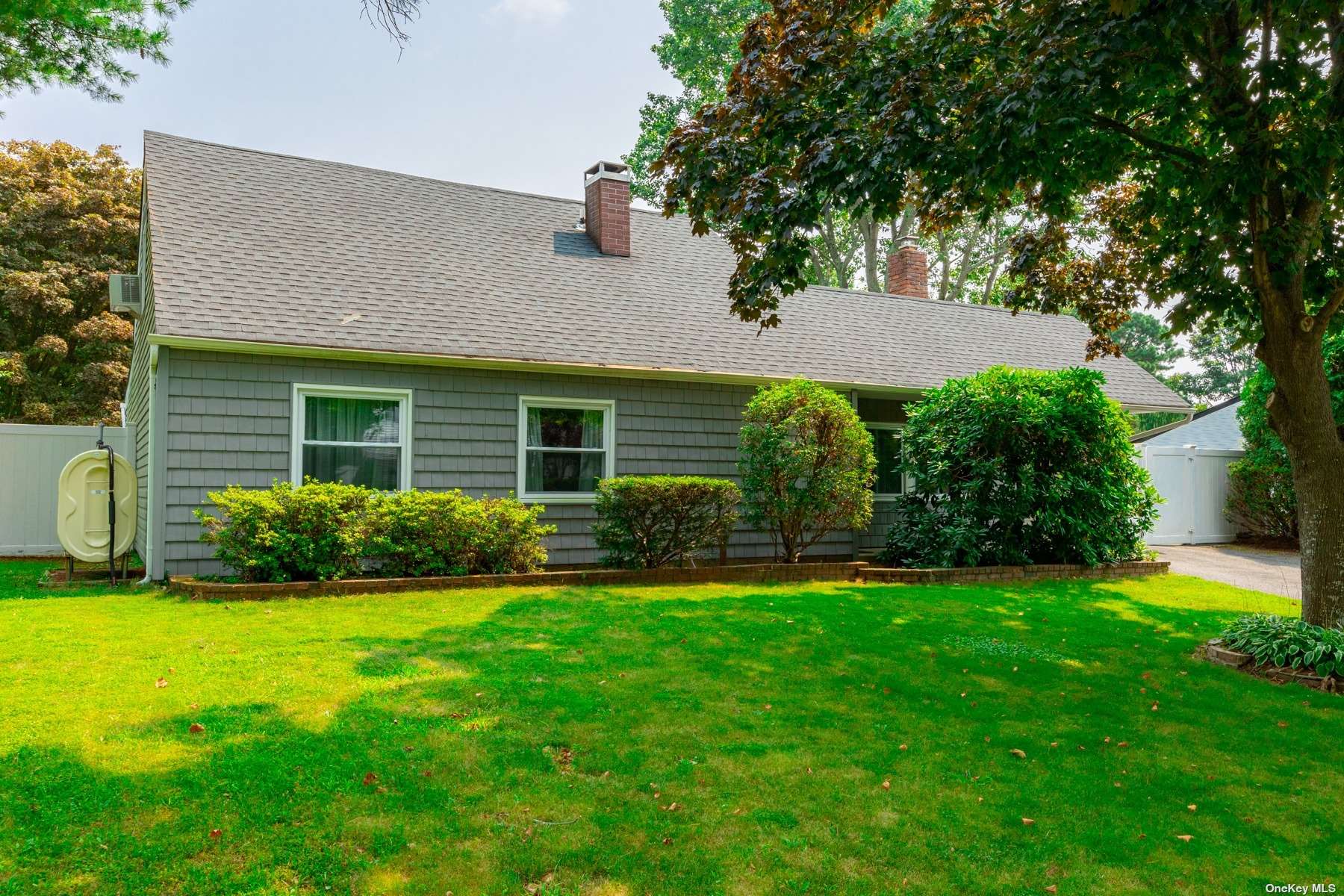 Balsam Dr, Medford, NY 11763