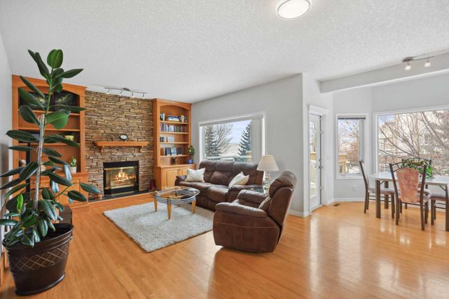10791 Valley Springs Road Nw, Home with 5 bedrooms, 3 bathrooms and 4 parking in Calgary AB | Image 13