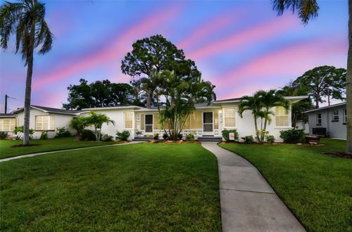 275 Mateo Way Ne, St Petersburg, FL, 33704-3621 | Card Image