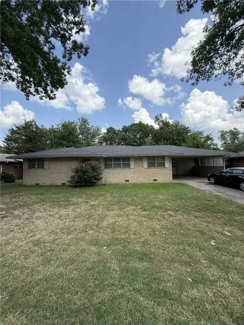 1712 W Huntsville Ave, Springdale, AR, 72762-3021 | Card Image