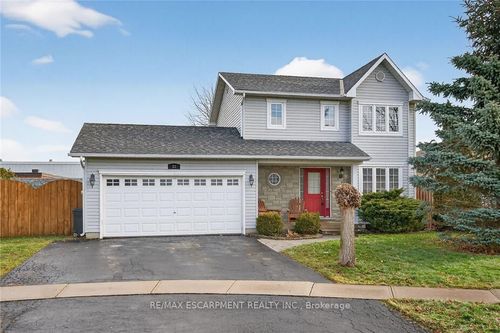 33 Oak Cres, Hagersville, ON, N0A1H0 | Card Image
